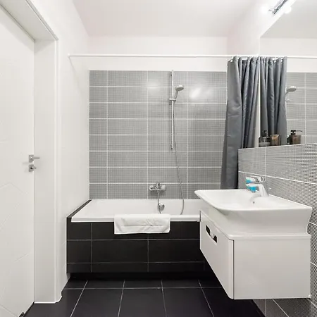 Metro Mlynow Silver * Варшава