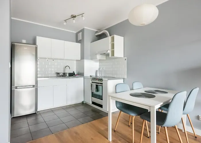 Metro Mlynow Silver Apartment