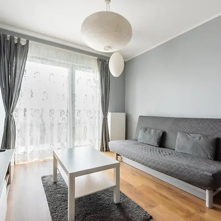 Metro Mlynow Silver * Warschau